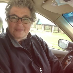 Meet your Posher, Pam